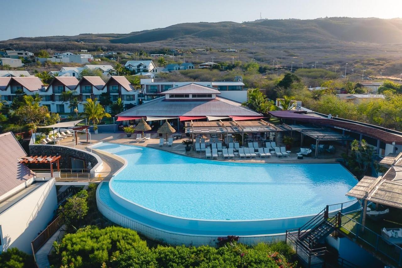Akoya Hotel & Spa La Saline Le Bains Exteriör bild The pool at the InterContinental Sanctuary Cove Resort