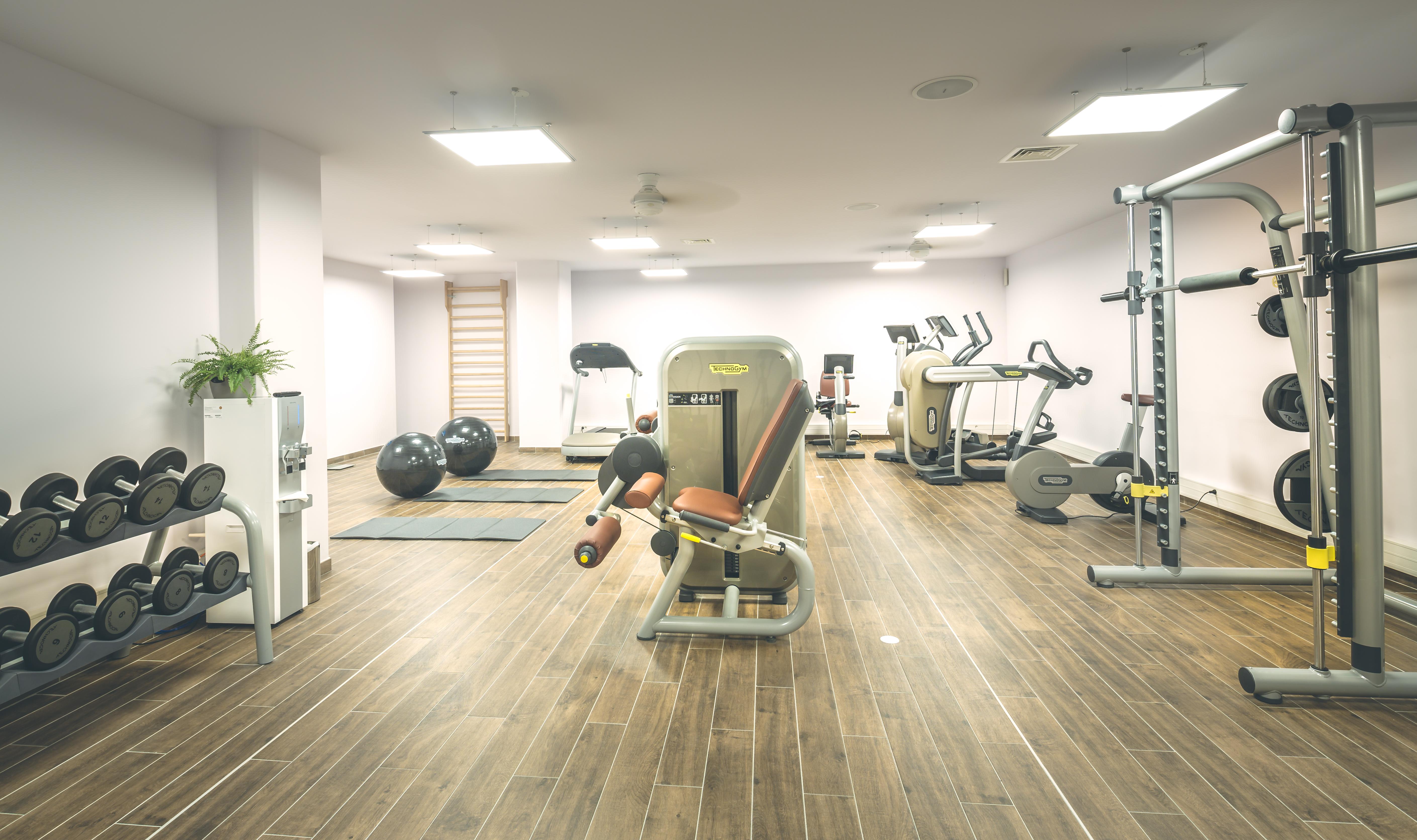Akoya Hotel & Spa La Saline Le Bains Exteriör bild A typical gym