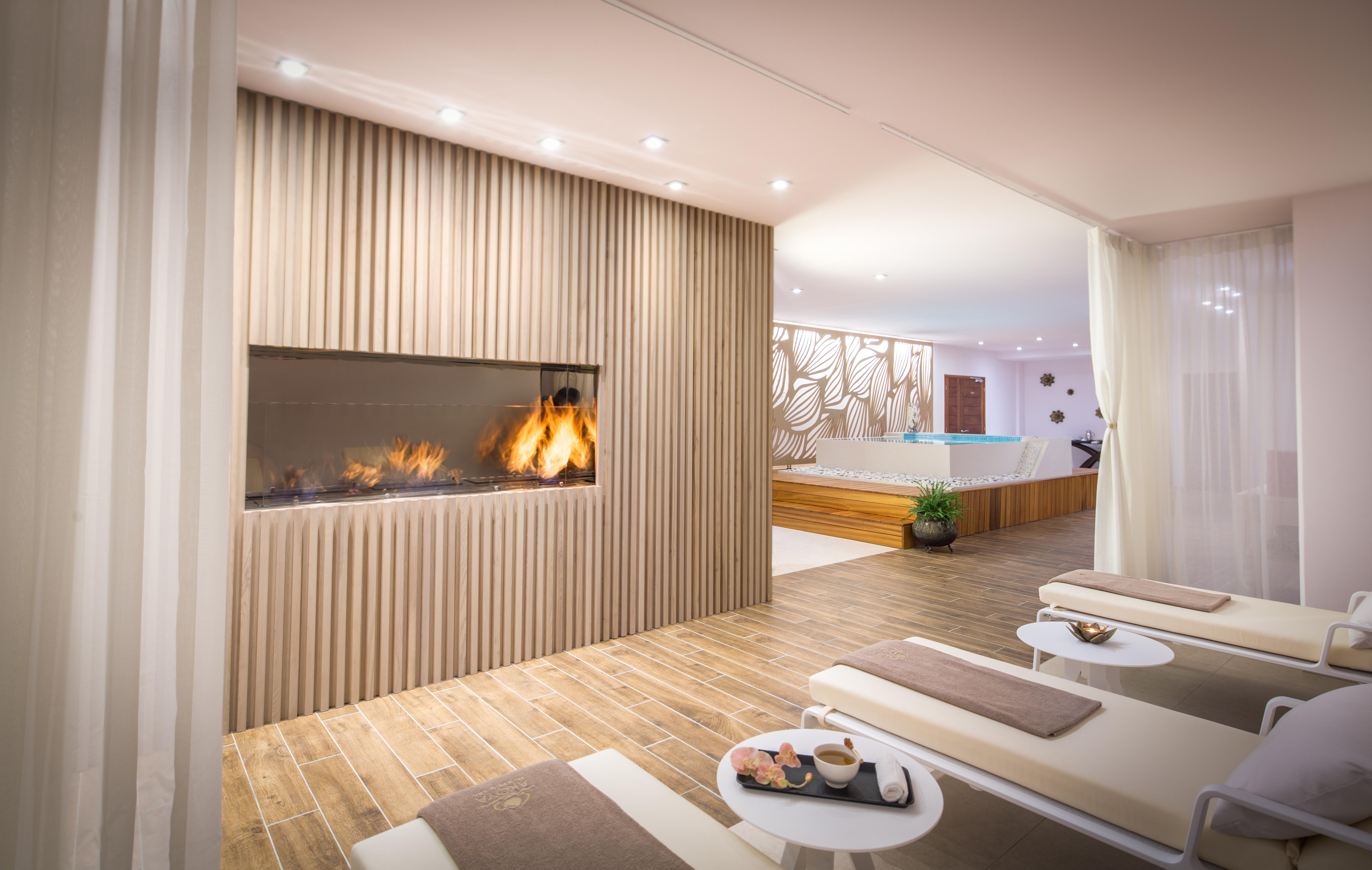Akoya Hotel & Spa La Saline Le Bains Exteriör bild A modern spa