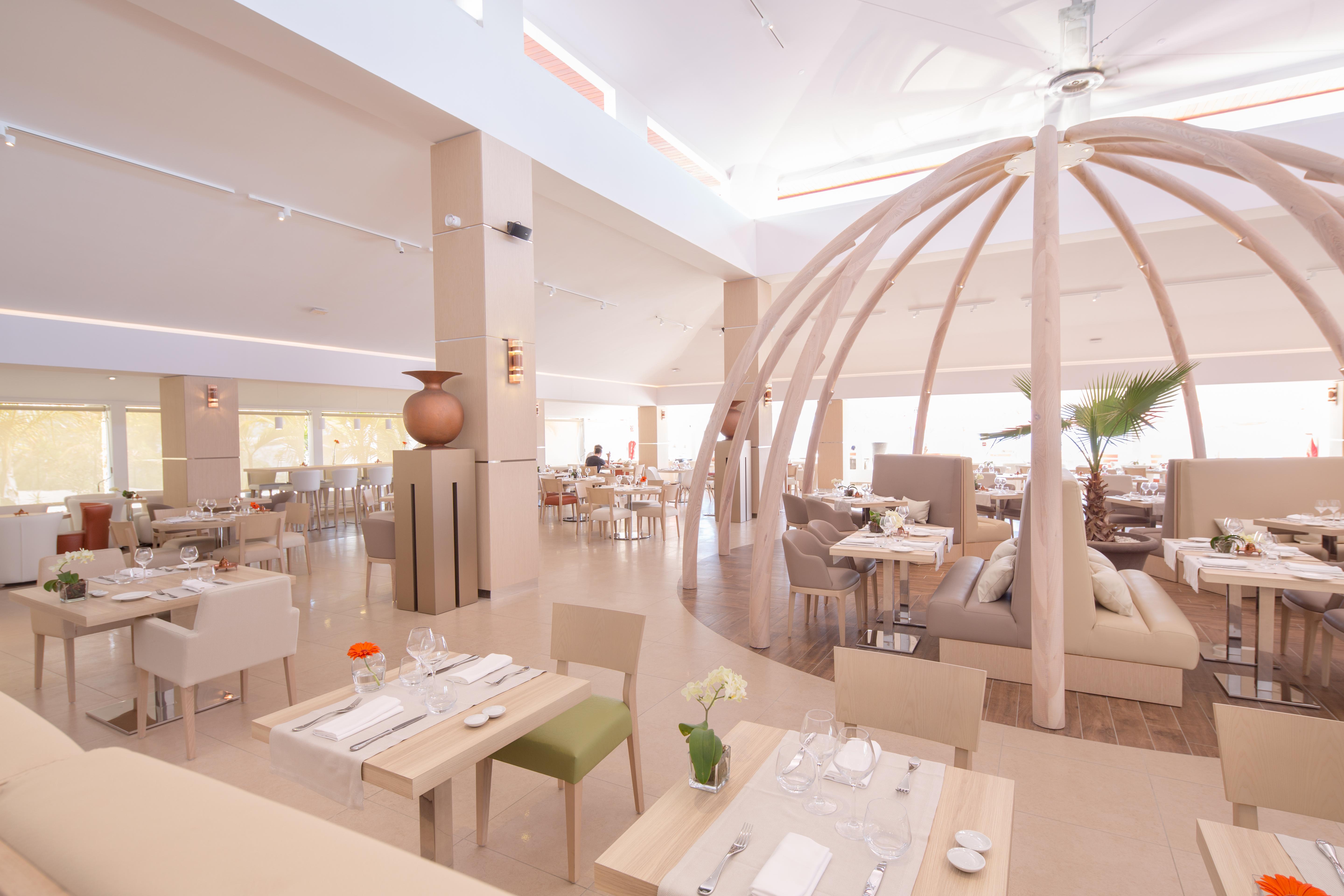 Akoya Hotel & Spa La Saline Le Bains Exteriör bild The restaurant