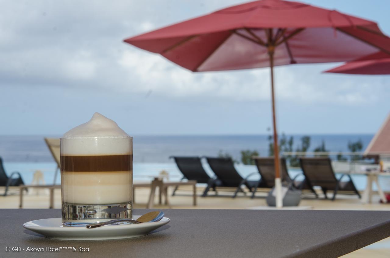 Akoya Hotel & Spa La Saline Le Bains Exteriör bild A coffee at the pool