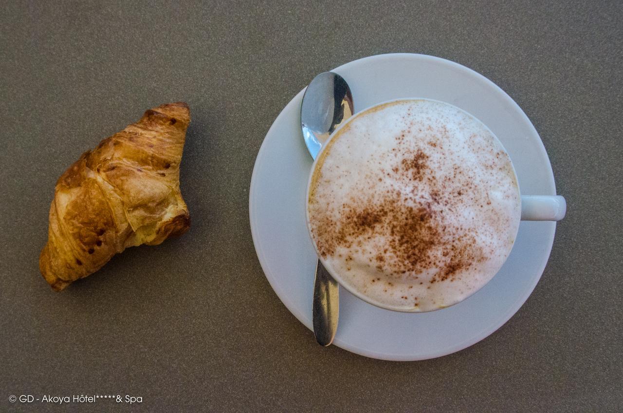 Akoya Hotel & Spa La Saline Le Bains Exteriör bild A cappuccino with a croissant